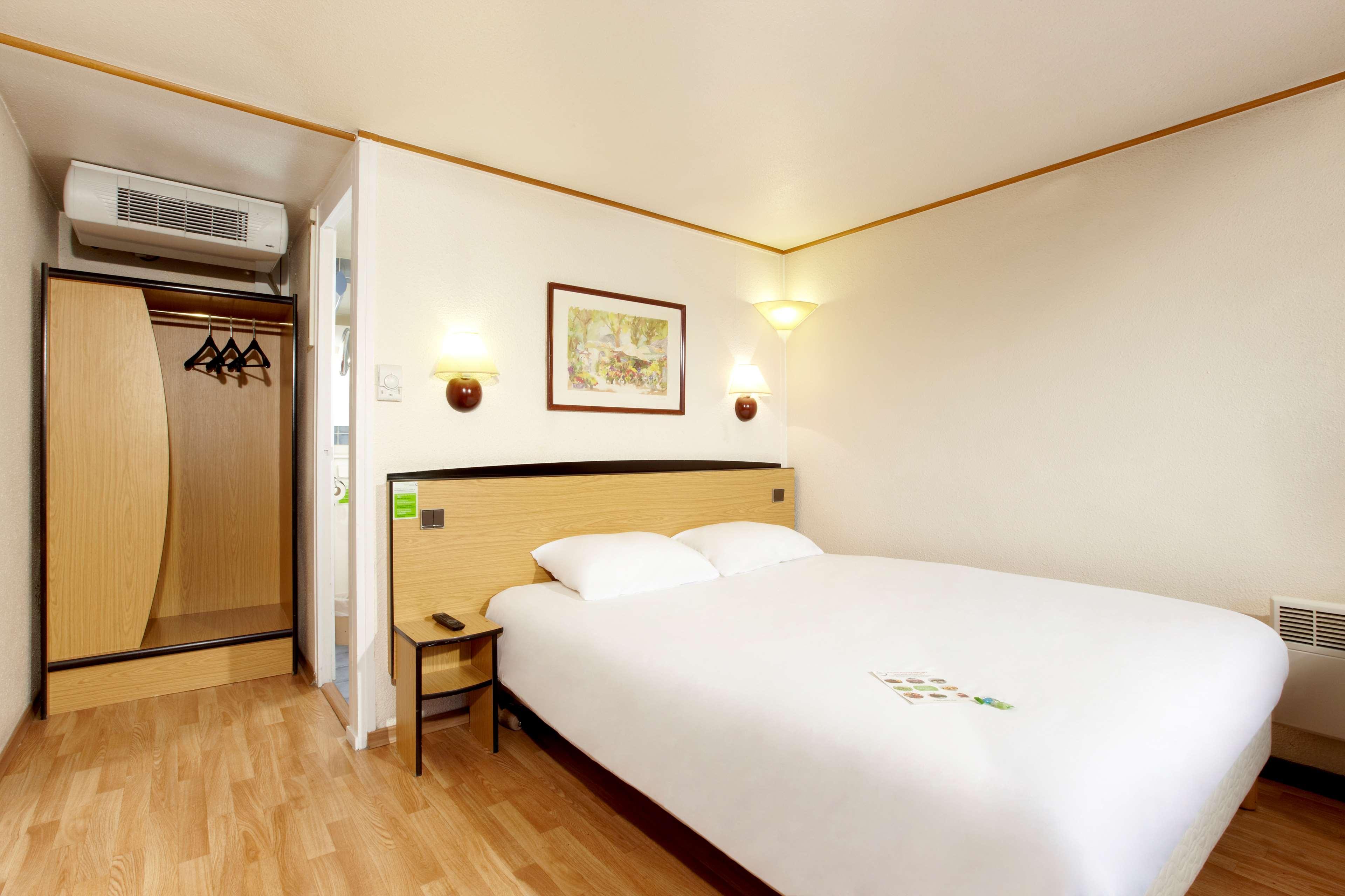 טריניאק Hotel De La Briere מראה חיצוני תמונה